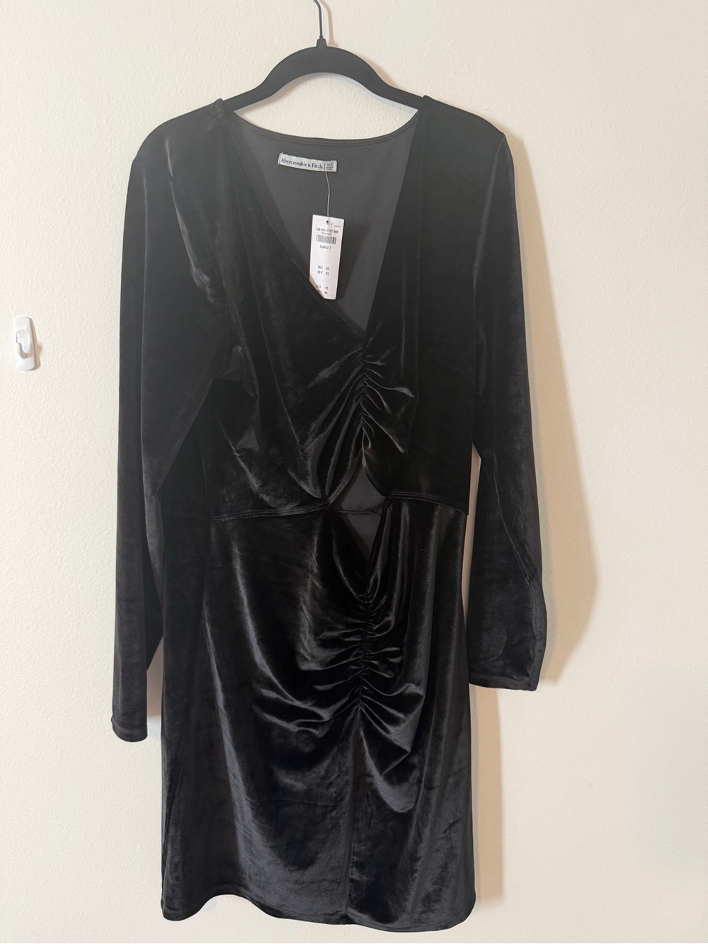 NWT Abercrombie Black Velvet Ruched V-Neck Dress XLT
